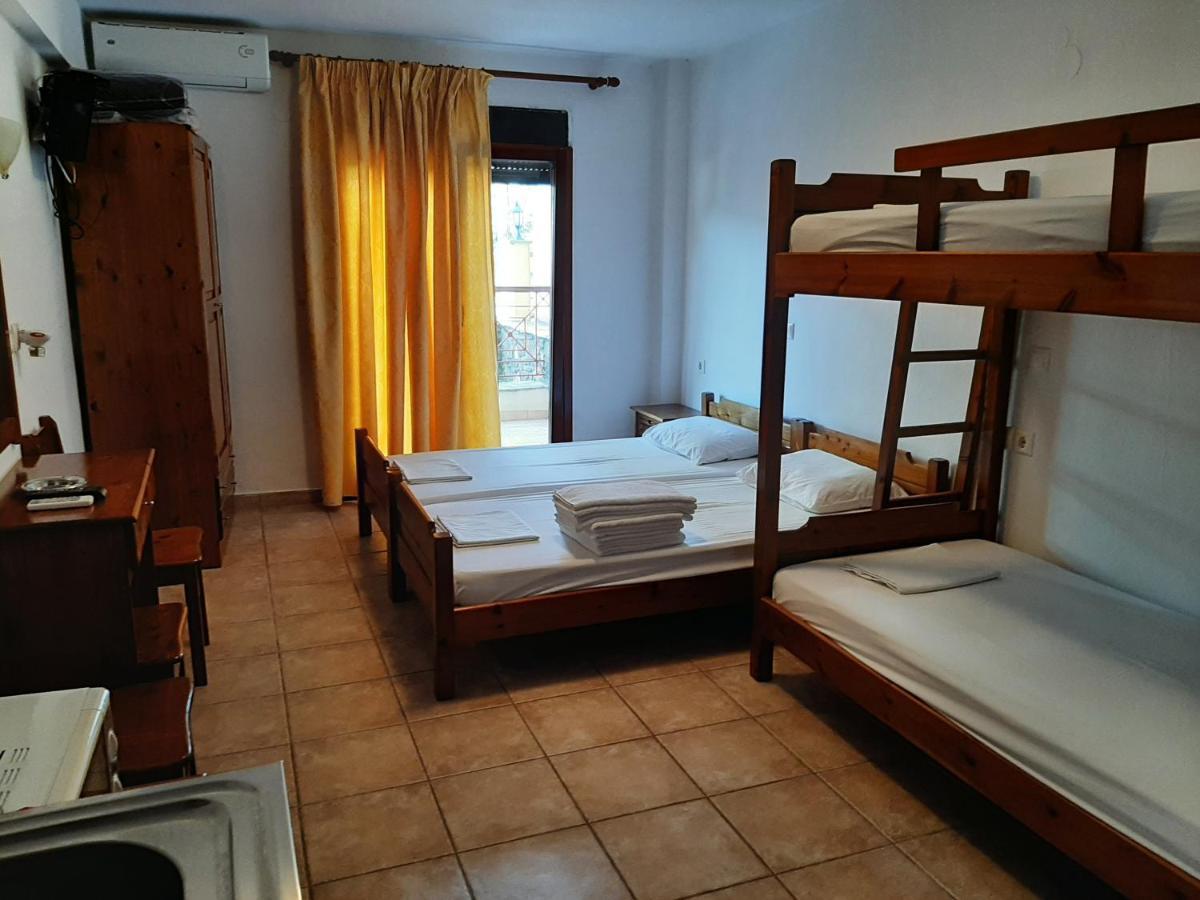 Hotel Kosmas Sarti Bagian luar foto