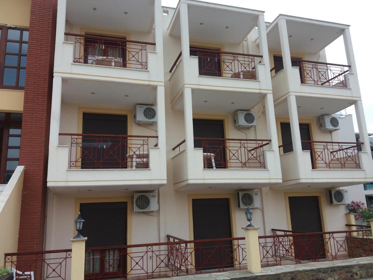 Hotel Kosmas Sarti Bagian luar foto