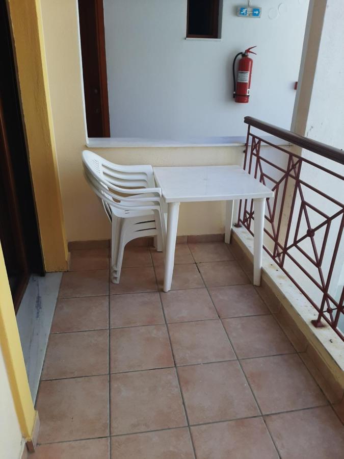 Hotel Kosmas Sarti Ruang foto