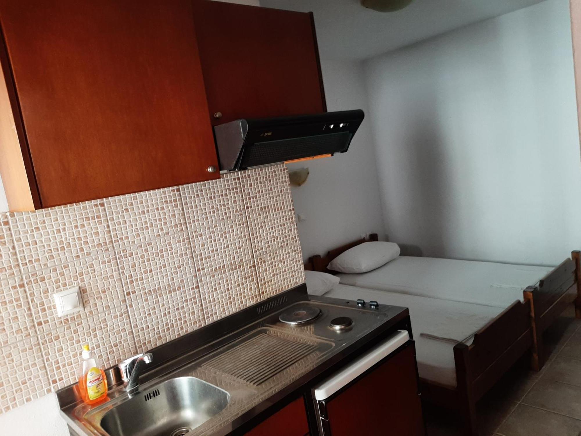 Hotel Kosmas Sarti Bagian luar foto