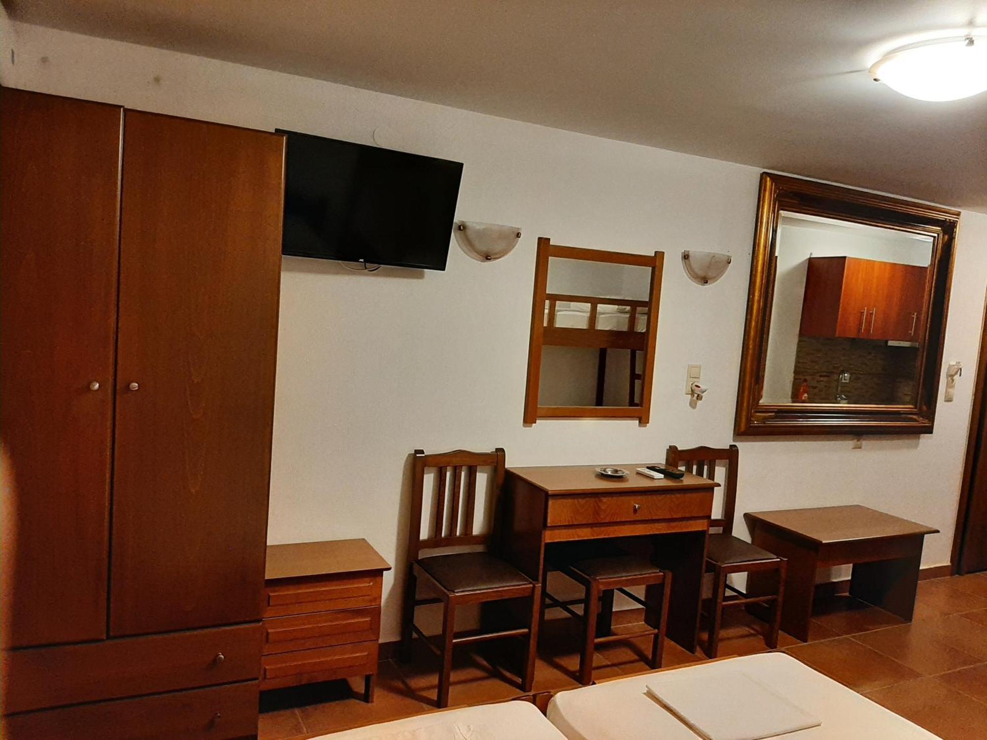 Hotel Kosmas Sarti Ruang foto