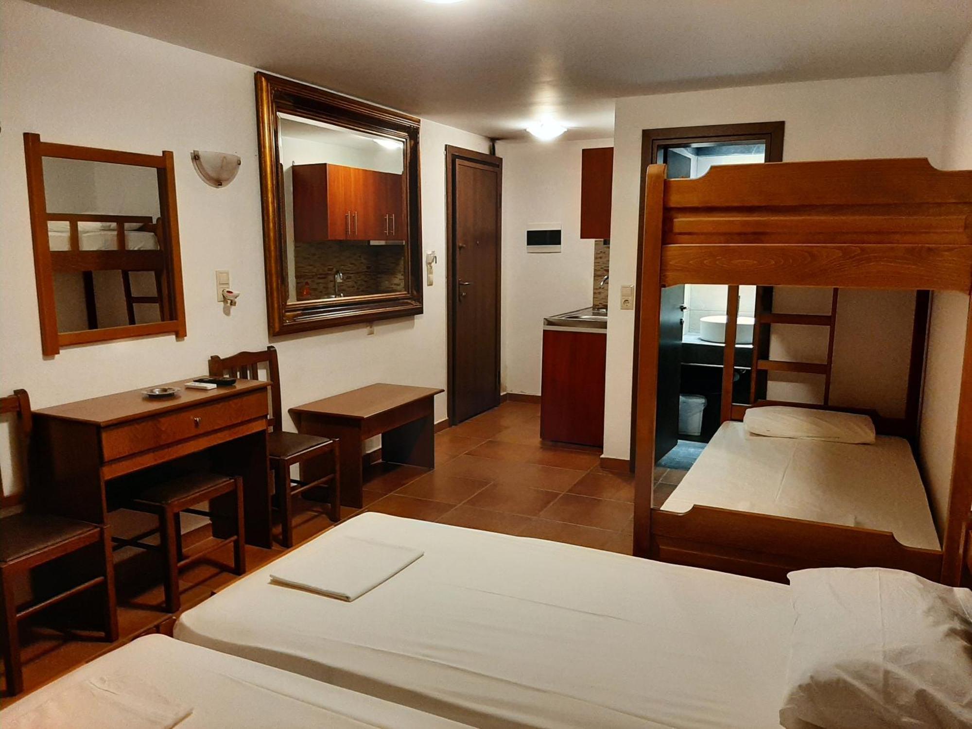 Hotel Kosmas Sarti Ruang foto