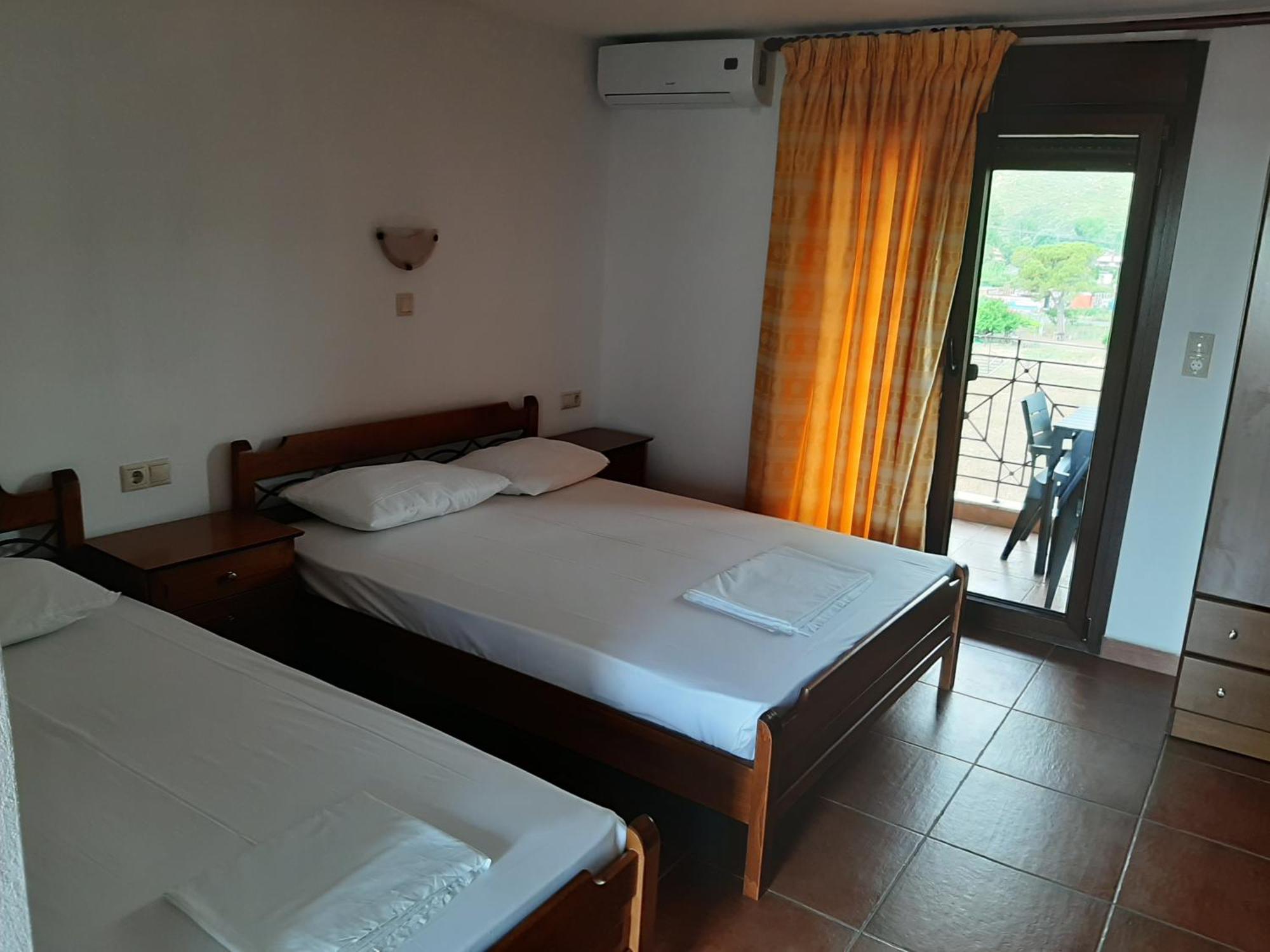 Hotel Kosmas Sarti Ruang foto