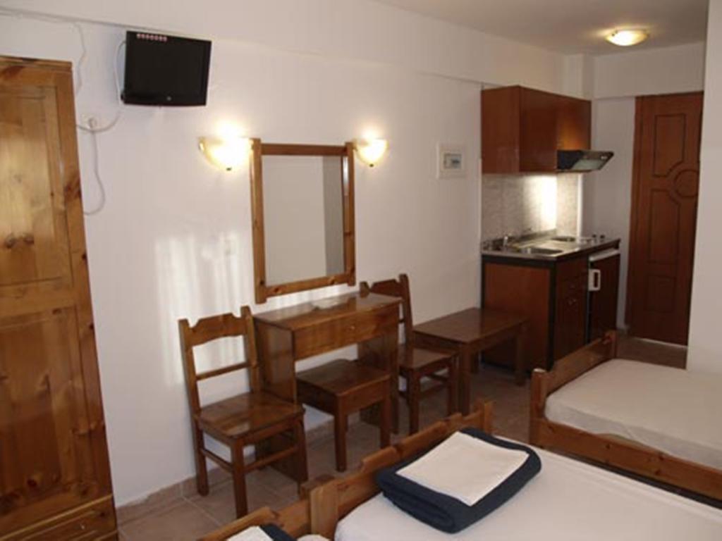 Hotel Kosmas Sarti Ruang foto