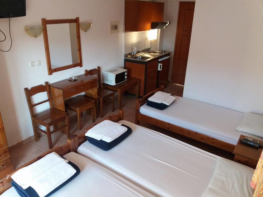 Hotel Kosmas Sarti Bagian luar foto