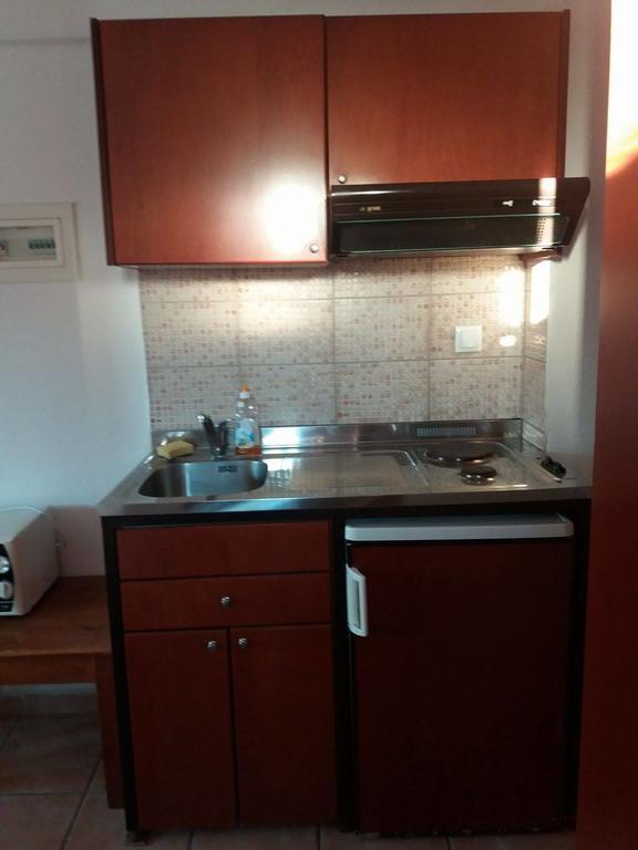 Hotel Kosmas Sarti Bagian luar foto