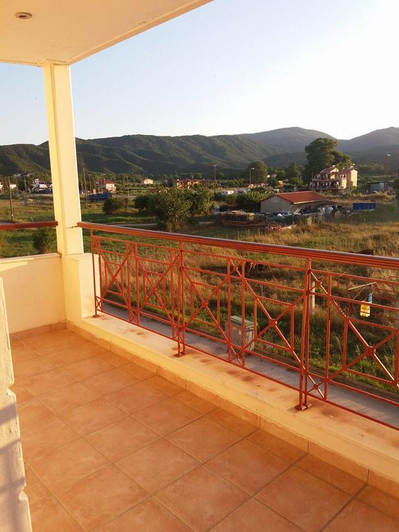 Hotel Kosmas Sarti Bagian luar foto