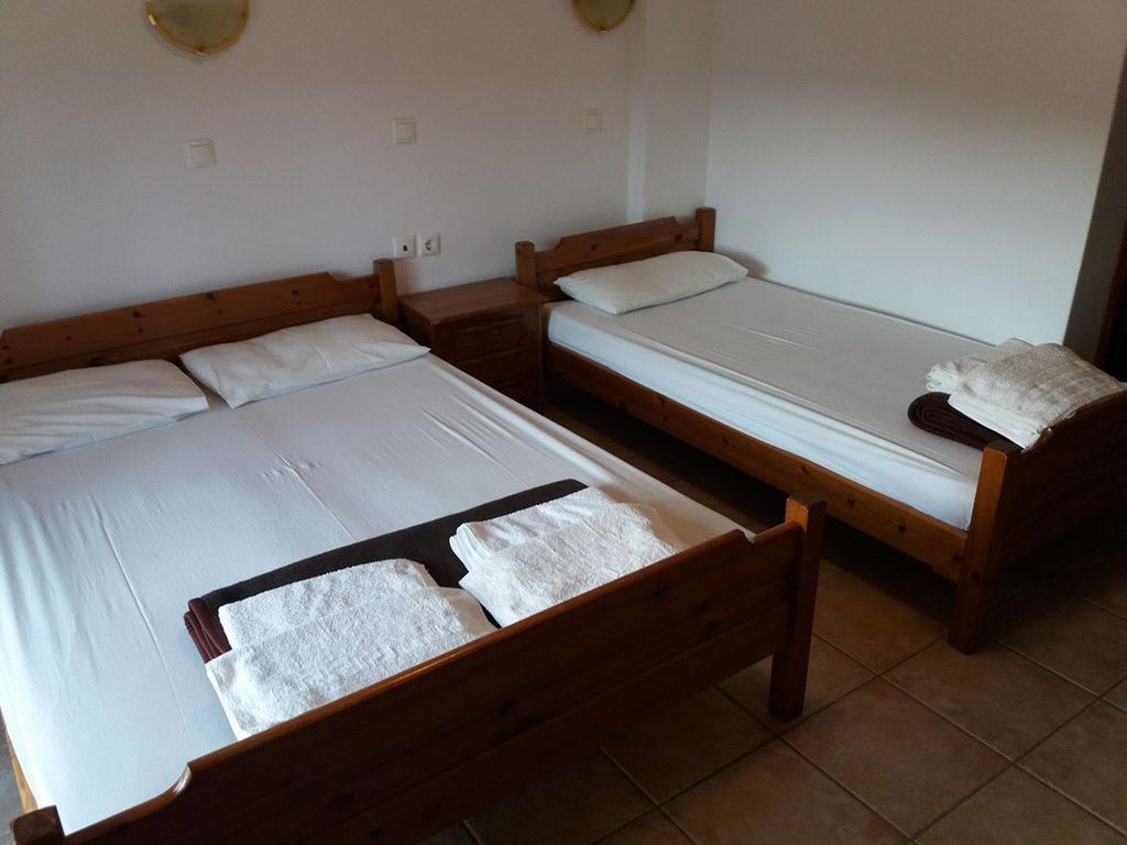 Hotel Kosmas Sarti Bagian luar foto