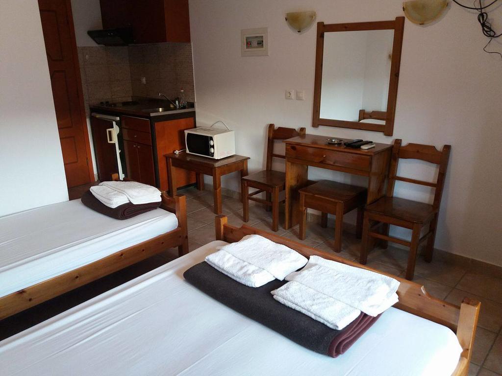 Hotel Kosmas Sarti Bagian luar foto
