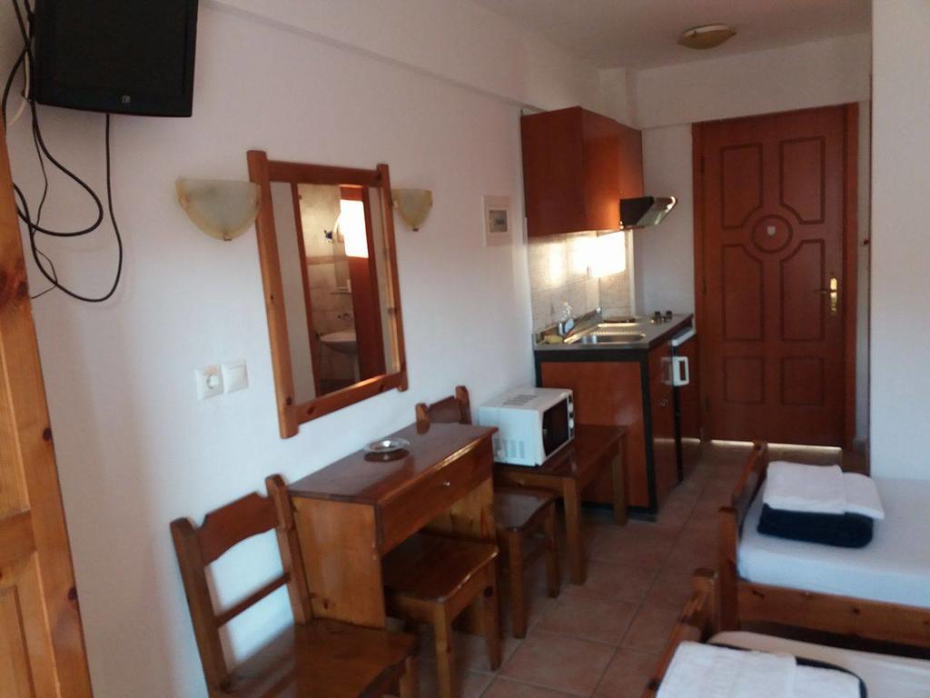 Hotel Kosmas Sarti Bagian luar foto